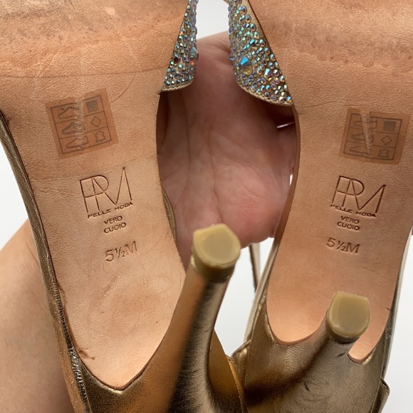 Pelle Embellished T Strap Sandals size 5 1/2 M - Picture 7 of 12